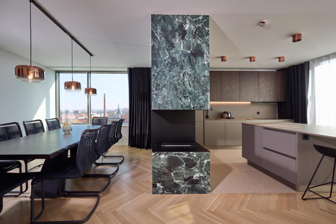 Three-Bedroom Apartment,1319394328:JPEG